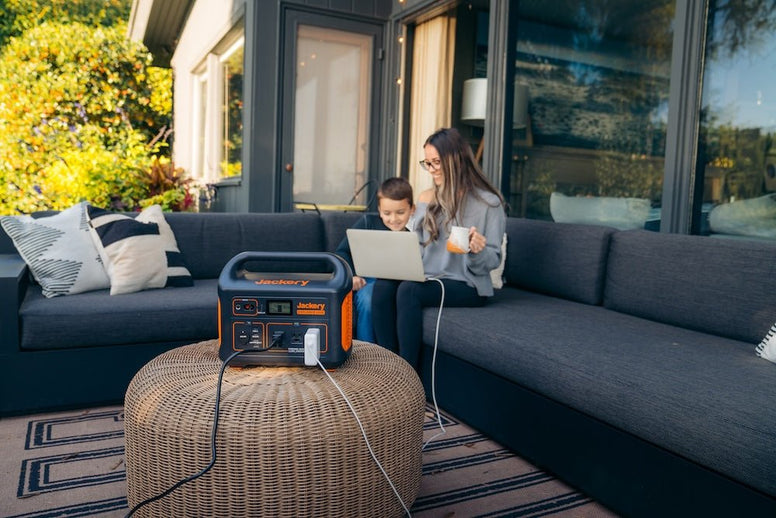 Can Jackery Power a Computer? Which Model & How Long Can It Run? - Jackery