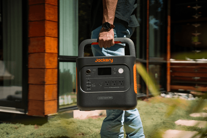 Do you have a carrying case for the 300D Explorer Power Station？ - Jackery