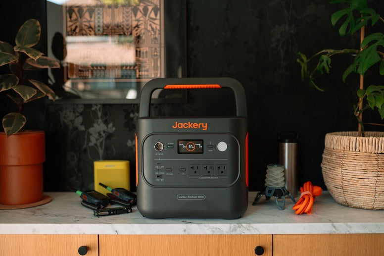Grid-Down Game Day: Why a Solar and Gas Generator Strategy is Your Best Defense Against Heat Outages - Jackery