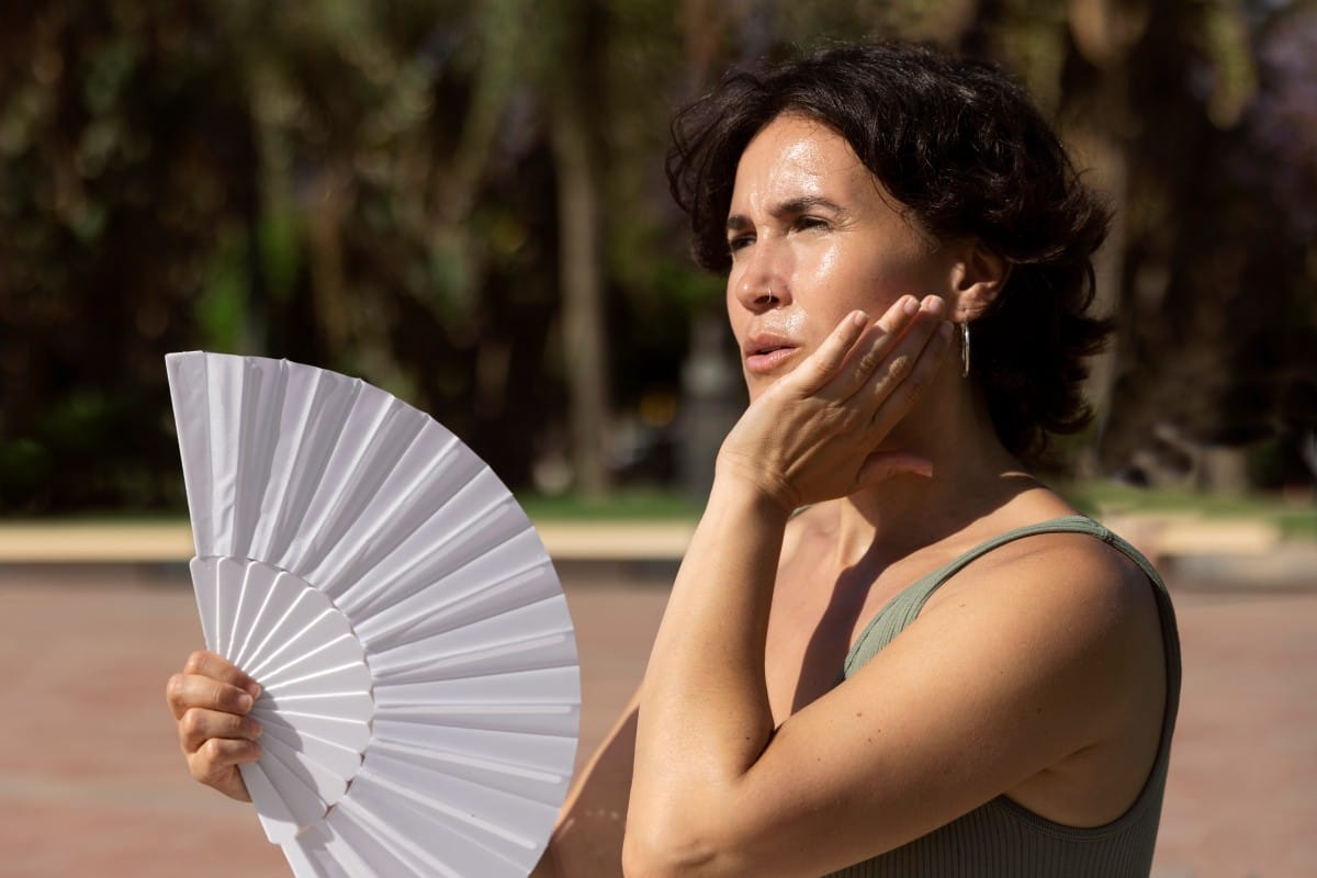10+ Heat Wave Safety Tips & Resources From CDC, Red Cross, & NOAA