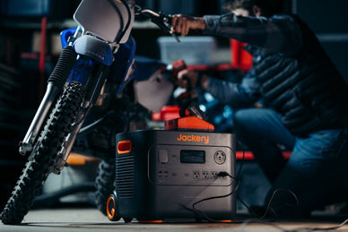How to Charge a Motorcycle Battery [Ultimate Guide 2024] - Jackery