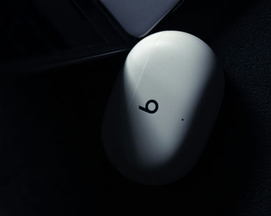 How to Charge Beats Studio Buds [Ultimate Guide 2024] - Jackery