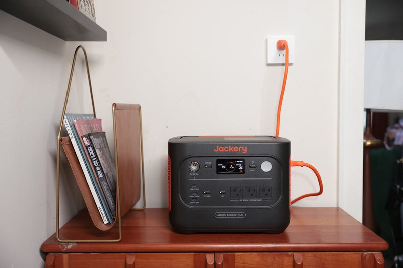 How to Charge the Jackery 1500 v2 via AC Outlet, Solar Panels, and Car Adapter - Jackery