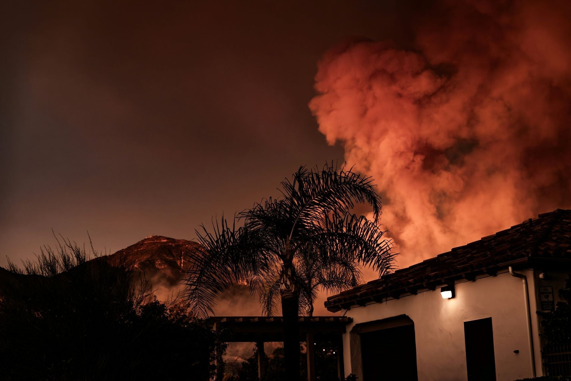 How to Stay Safe During a Wildfire in California