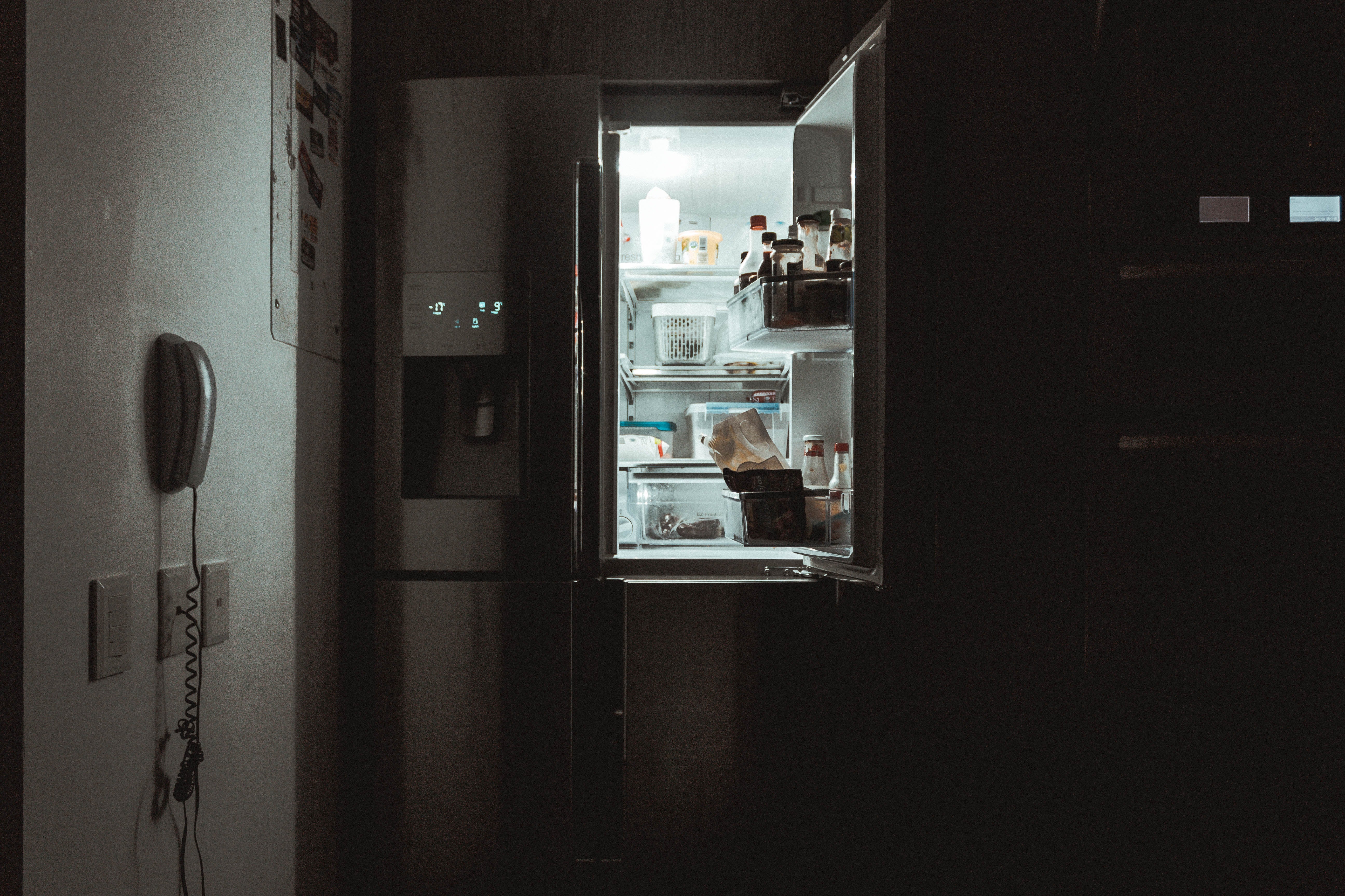 How Many Watts Does a Refrigerator Use? [and Mini-Fridge, Freezer]