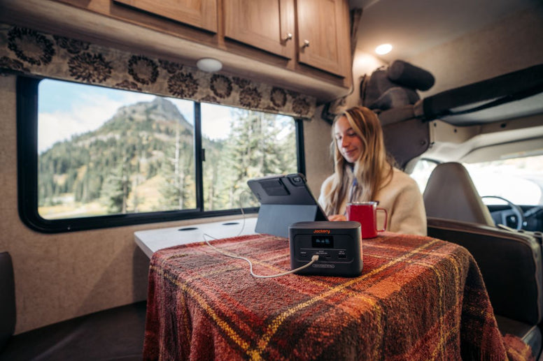 Travel Essentials for Women That You’ll Need in Every Vacay - Jackery