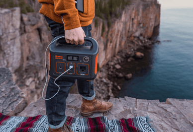 Ultimate Guide to Hiking in The Rain - Jackery