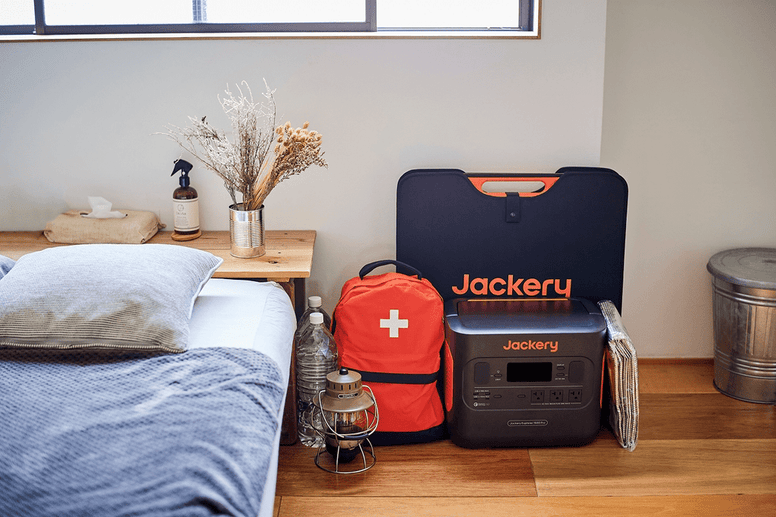 What Are 10 Items in an Emergency Kit? Complete Checklist - Jackery