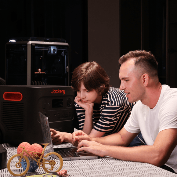 Jackery Explorer 2000 Plus + Creality K1C 3D Printer - Jackery