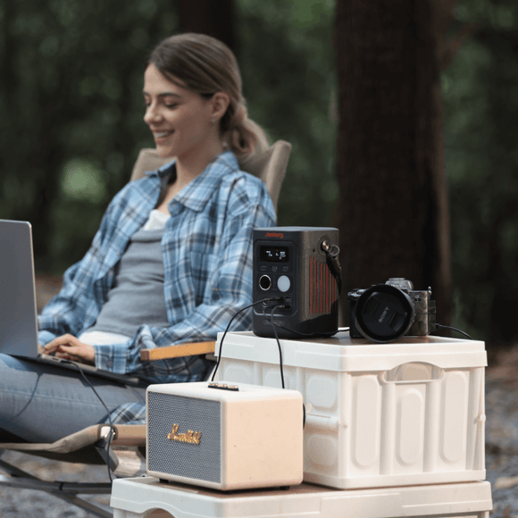 Jackery Explorer 300D Portable Power Station - Jackery